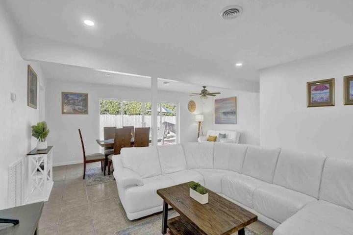 Beautiful 4 Bedrooms/Pool/Walk To Beach Deerfield Beach Esterno foto