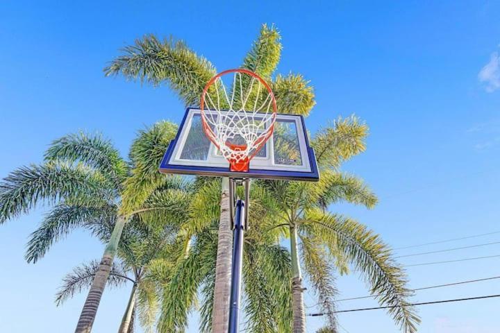 Beautiful 4 Bedrooms/Pool/Walk To Beach Deerfield Beach Esterno foto