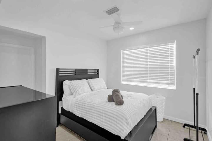 Beautiful 4 Bedrooms/Pool/Walk To Beach Deerfield Beach Esterno foto